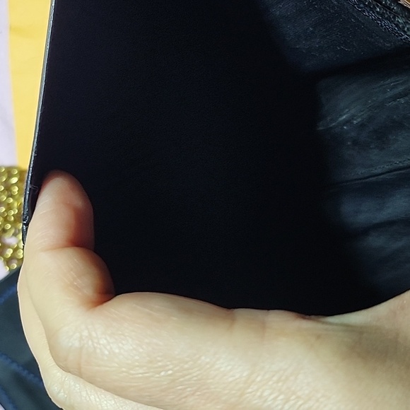 Chanel Black Leather Wallet With Detachable Chain - Picture 8 of 13